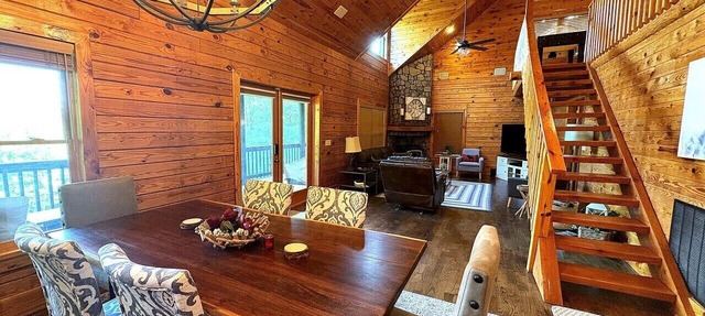 Authentic Log Cabin Hot Tub, Game Room & Yard Games Sleeps 12 Wine Country in Mount Airy