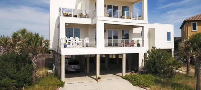 Beach House, Elevator, Gulf Views, Pool, Pet friendly in Pensacola Beach
