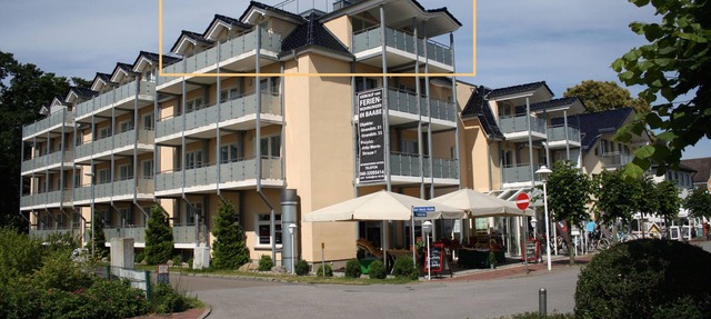 Beachfront apartment with sea views, beach chair by the sea, parking at the house in Baabe