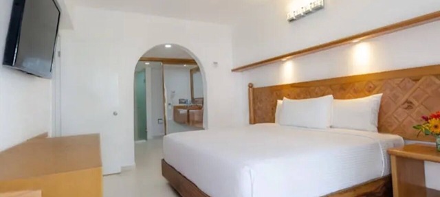 Beachscape Kin Ha | 1BR Suite | Sunlit Suite Close to the Ocean in Cancún