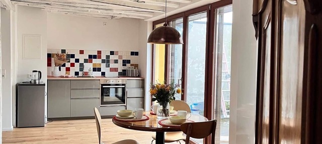 Beautiful one-room penthouse apartment with kitchen in Gera's city center in Gera