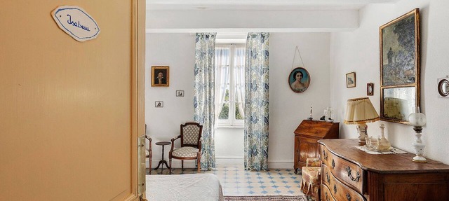 Bed and Breakfast 'Chambre Isabeau' with Shared Pool, Shared Garden and Wi-Fi in Carcassonne