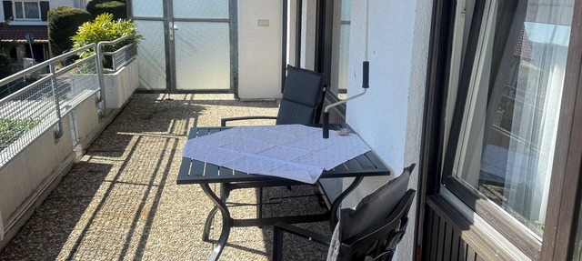 Bernies Waldshut - Sunny apartment - close to the city with balcony and underground parking in Waldshut-Tiengen