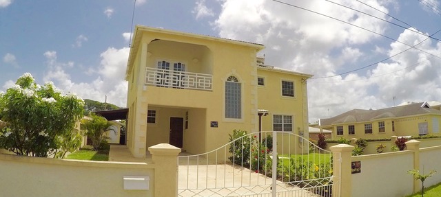 Bright and Spacious! Just Steps To The Beach! in Oistins