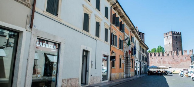 Carrera Home Appartamenti Verona - Bike Hotel in Verona