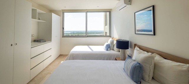Catavento 9th floor - Luxury ocean front with panoramic balcony in Progreso