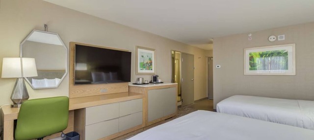 Chandler Retreat: Pool, Comfort & Easy Access to Shops & Adventure l 2 Rooms in Chandler