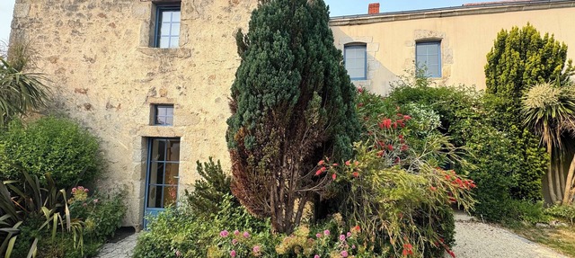 Charming gîte - 72 m² - 30 min from the sea in Bellevigny