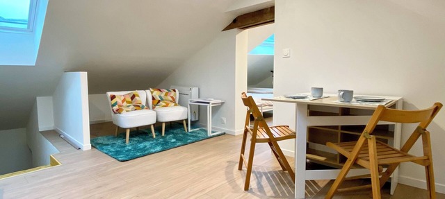 Charming new studio under the roof - center Montbazon in Montbazon