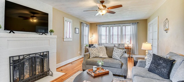 Charming Smithfield House: Walk to Downtown! in Smithfield