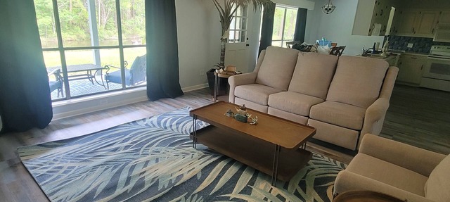 Charming Waterfront 3-bedroom home, 5 minutes from OWA! 15 min to Beach! in Elberta