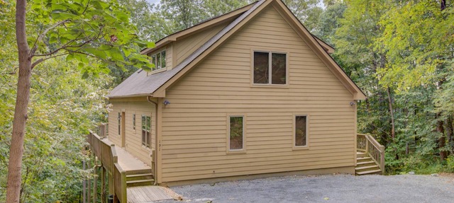 Chestnut Springs with Wintergreen Advantage in Wintergreen