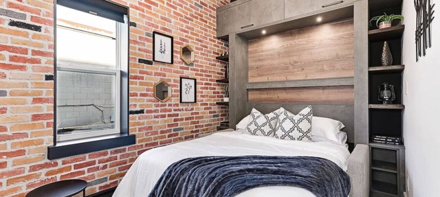 Chic Studio for Two, Steps from Everything in Collingwood