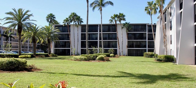 Coastal Hideaway with Garden Views, Kayaking, Biking | 4 Charming Units in Sanibel