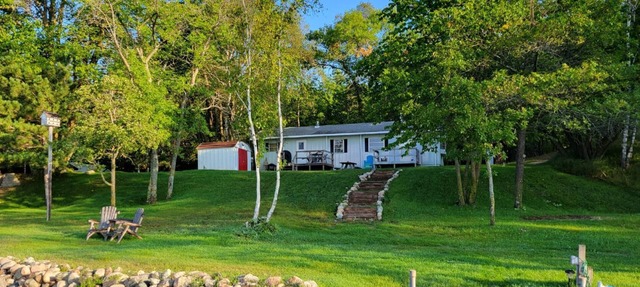 Comfortable & clean cabin on beautiful 3rd Crow Wing Lake in Hubbard County MN. in Nevis