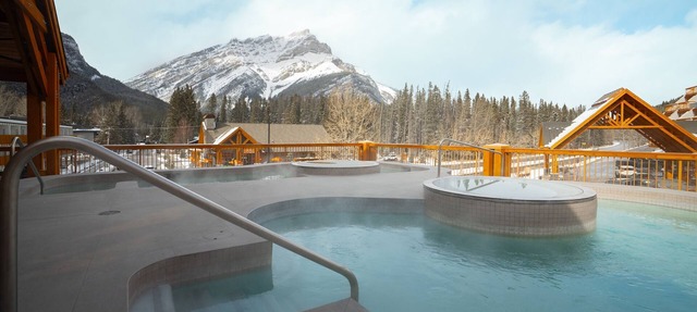 Comfortable King Room w/Accessible Amenities in Banff