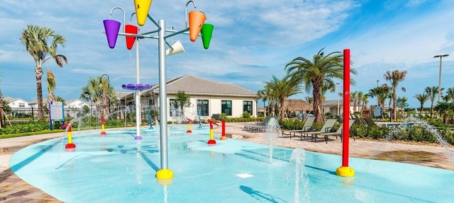 Condo hotel Villa near Disneyworld fit up to 10 people 3 bedroom 2 baths in Davenport