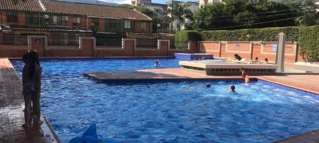 Confortable South Cali Condo Closed to Ciudad Deportiva Cosmocentro & Imbanaco in Cali