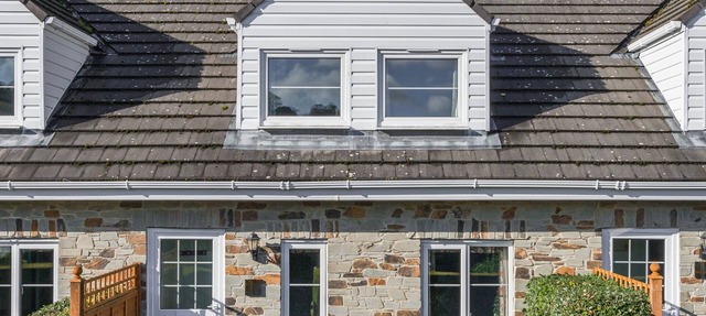 Conveniently located to explore all that Cornwall and Devon have to offer in SALTASH