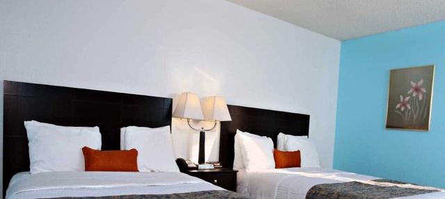Coratel Inn & Suites By Jasper Newton - Comfort 2 Queen Bed NS in Newton