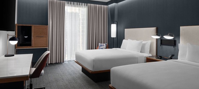 Courtyard By Marriott Calgary Downtown in Calgary