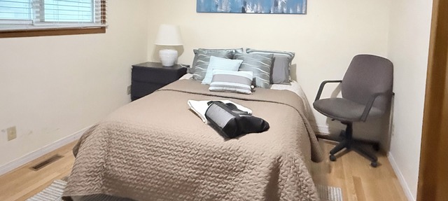 Cozy private room in St. Catharines near Brock and 4th Ave in St. Catharines