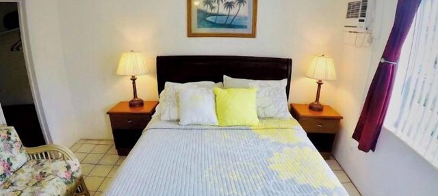 Cozy Queen Studio with Kitchen and Scenic Beach Views in Pompano Beach