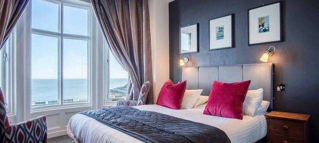 Deluxe King Ensuite with Sea View at The Helaina in Scarborough
