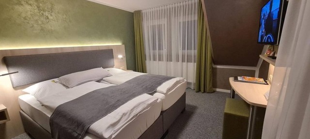 Double room, shower, WC, non-smoking - Verwöhn Pension Wiesengrund in Bischofsgrün