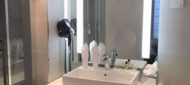 DoubleTree by Hilton Paris Bougival in Bougival