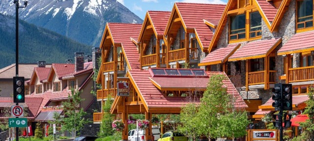 Downtown Banff | Balcony + Rooftop Hot Pools in Banff