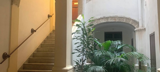 Elegant, quiet, large apartment in Palazzo Mango, beautiful heart of old Palermo in Palermo