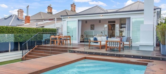 Executive Ponsonby Abode w Heated Pool and Parking in Auckland Central Suburbs