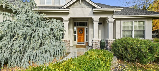 Executive residence in Eagle, Idaho! Perfect for family gatherings! in Eagle