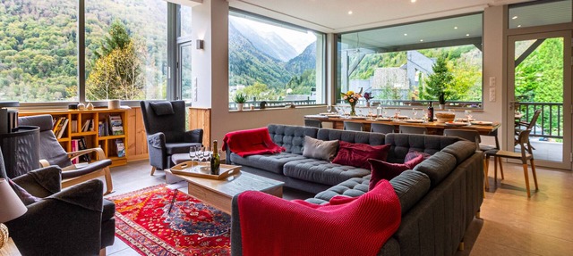 Experience something extraordinary at Chalet La Source: comfort, relaxation, and magnificent views in Cauterets