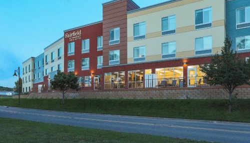 Fairfield Inn & Suites Marquette in Marquette