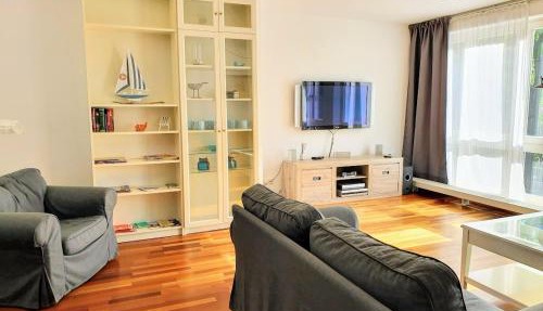 Ferienwohnung Achtern Diek, inklusive Stellplatz und Strandkorb von Mai bis September in Warnemünde