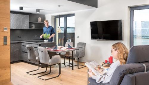Ferienwohnung im Chaletstil Bergloft 115 qm Wellness Fitness Sauna Bergrödelhof in Feilitzsch