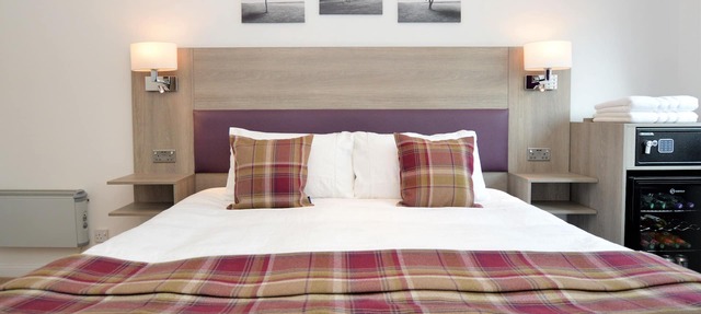 Fyne Rooms - Bute Superior King - Bed & Breakfast in Tighnabruaich