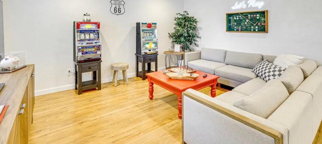 Game Night Downtown -BSU -Slots - Pool - 100 games in Boise