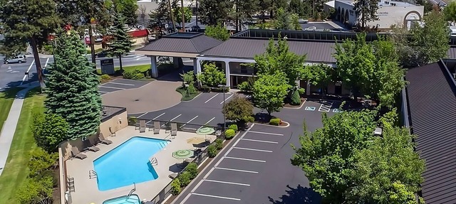 Get Ready for Adventure! 2 Family-friendly Units. Close to Pine Nursery Park! in Bend