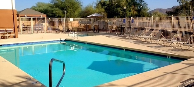 Great Phoenix Glendale Stay! 3 Spacious Units w/Private Kitchen, Hot Tub in Phoenix