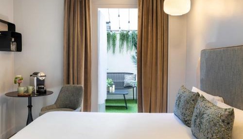 Hôtel Eiffel Saint Charles in Paris