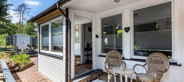 Holiday Home 'Stauseeblick' with Lake View, Private Terrace and Wi-Fi in Kelbra