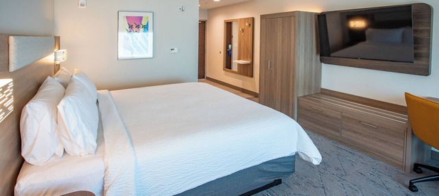 Holiday Inn Express & Suites Pensacola Airport North – I-10 by IHG in Pensacola