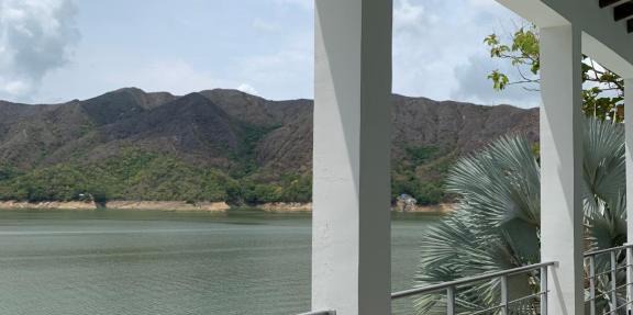 Hotel La Isla in Prado