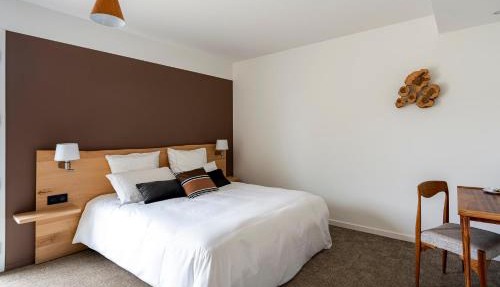 HOTEL LE 25 in Andernos-les-Bains