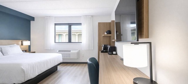 Hyatt Select Philadelphia Airport in Essington