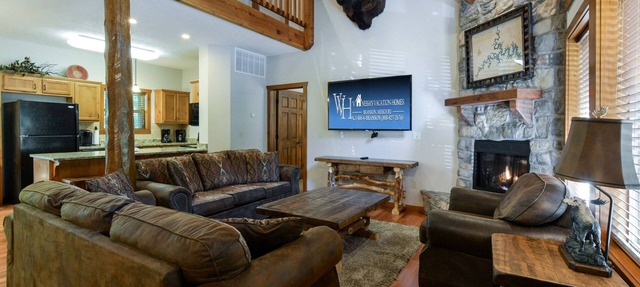 Indoor Pool - Sleeps 22 - 8 King Beds - Right by SDC - Vanessa's Vacation Homes in Branson
