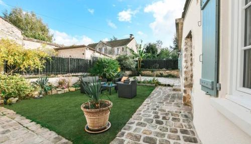 Instant Fleury, studio cosy avec jardin secret in Barbizon